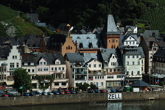 D70_17883